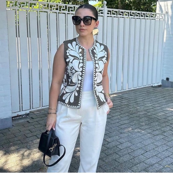 Zara embroidered vest - Picture 2 of 11